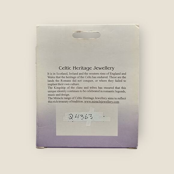 Miracle Celtic Heritage Jewellery Thistle Brooch – Garnet Glass in Original Box - Picture 5 of 5